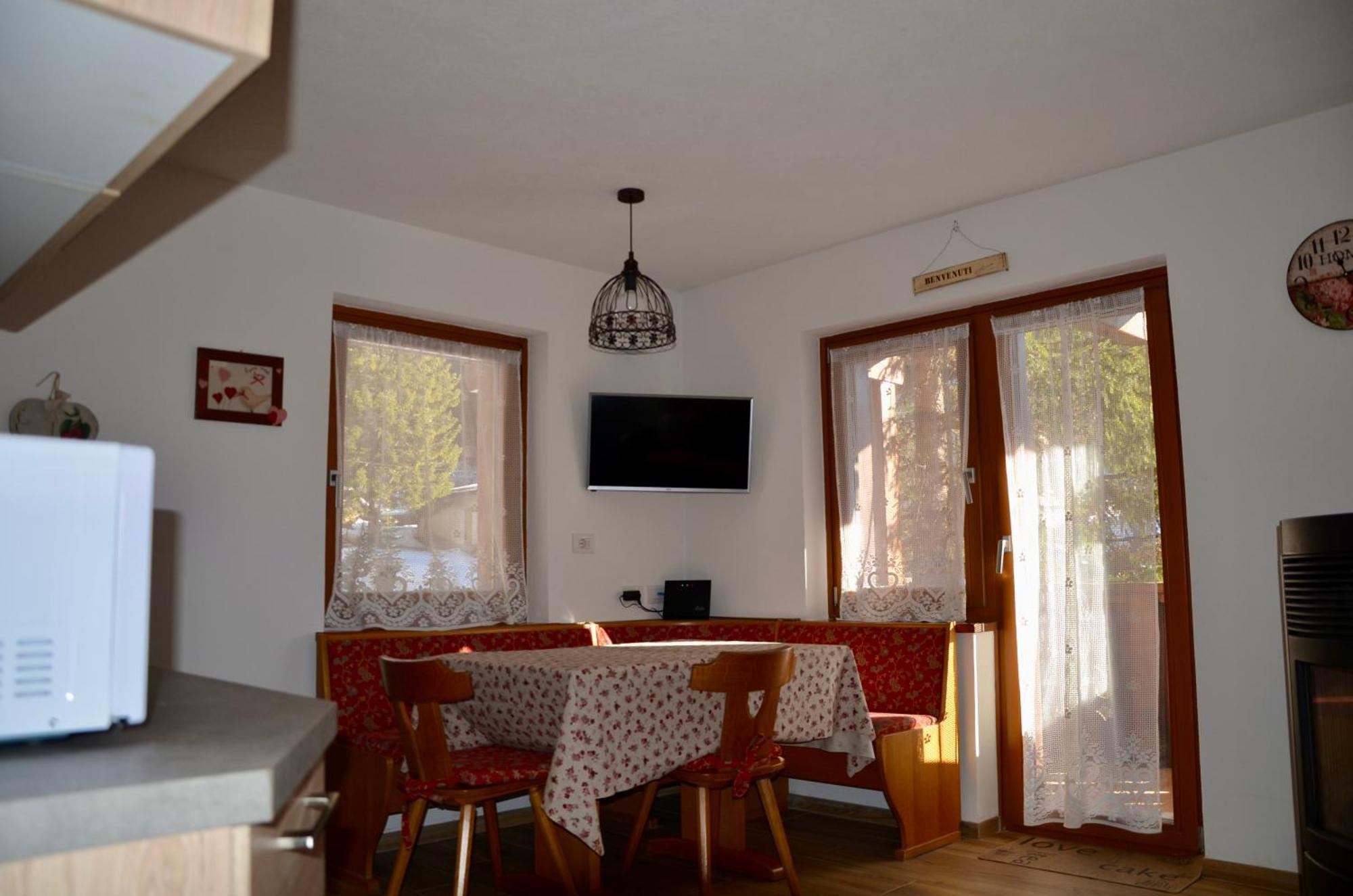 Ferienwohnung Casa Del Bosco Canazei Exterior foto