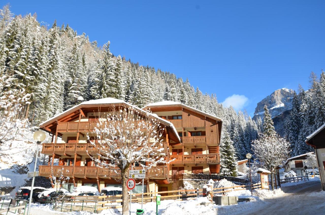 Ferienwohnung Casa Del Bosco Canazei Exterior foto