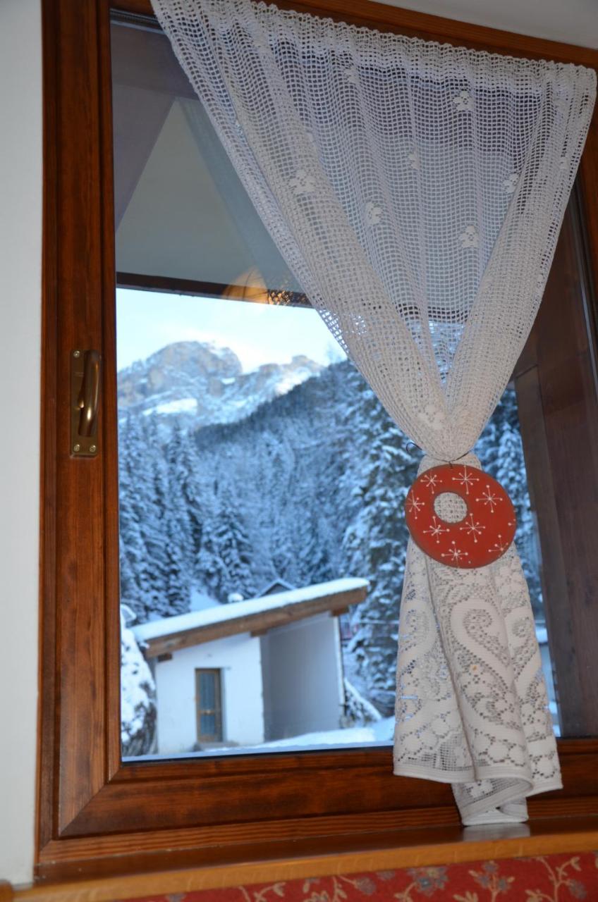 Ferienwohnung Casa Del Bosco Canazei Exterior foto